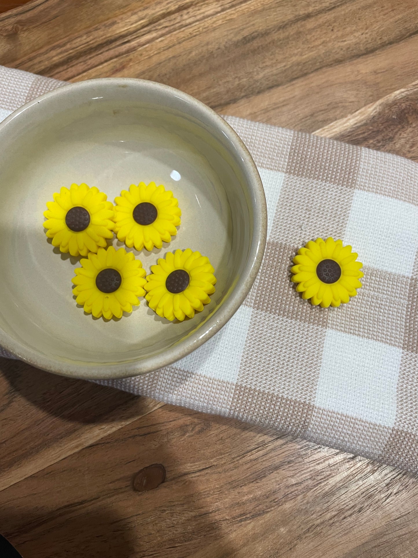 Silicone Focal Bead - 166 Yellow flower